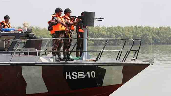 টেকনাফ সীমান্তে রাতভর গোলাগুলি, আতঙ্কে সীমান্তবর্তী এলাকাবাসী